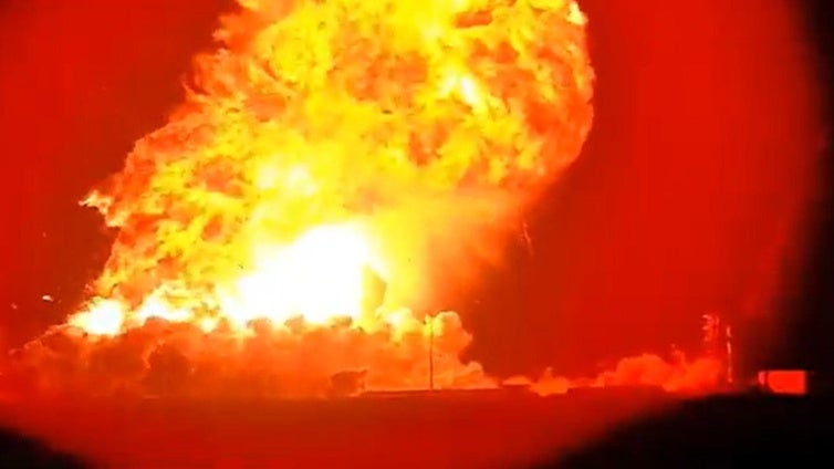 La Starship de Elon Musk explota dejando una inmensa bola de fuego en la zona de despegue