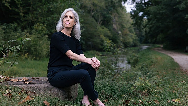 Susan Monares, microbiologista