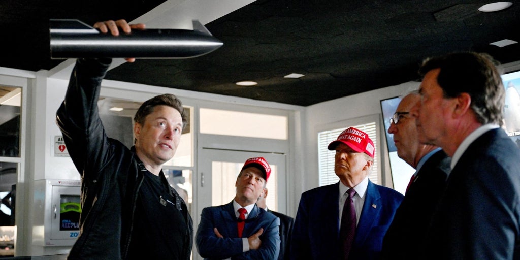 イーロン・マスク、火星への執着を捨て、10年後の月面都市建設に賭ける