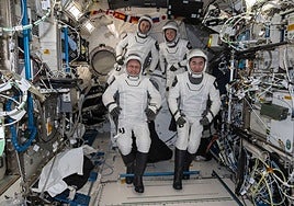 El astronauta Mike Fincke revela que era el enfermo que motivó la primera evacuación espacial médica