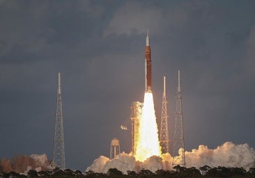 La humanidad pone rumbo a su nuevo hogar en la Luna más de medio siglo después