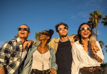 El peligro de mirar sin protección un eclipse: «Podría causar daños irreversibles»