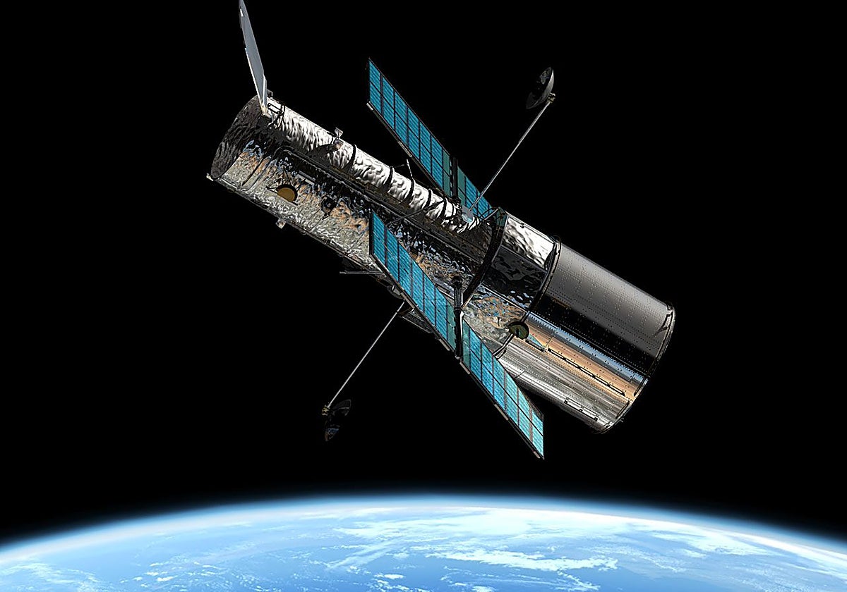 Cuenta atrás para el mítico telescopio espacial Hubble: la NASA estudia su rescate... o su entierro en el océano
