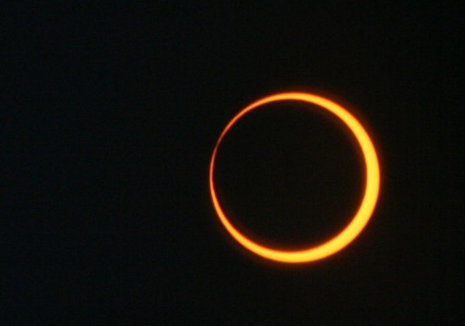 Vista de un eclipse anular.