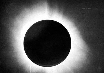 El eclipse que dio la razón a Einstein y otros hallazgos en la oscuridad