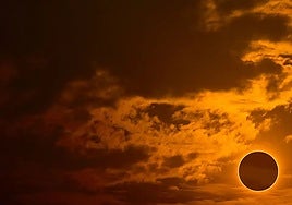 Primer parte meteorológico de la Aemet para el día del eclipse: calor intenso y posibles nubes en zonas de montaña