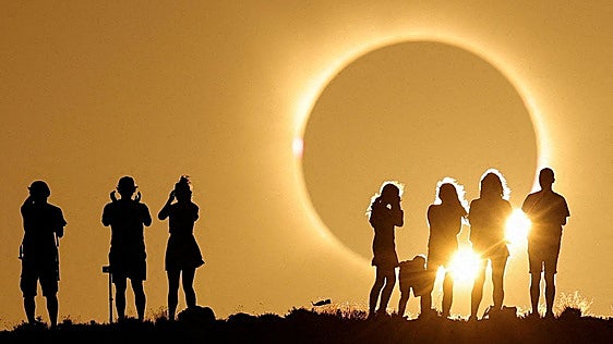 El 'eclipse andaluz' de 2027, el gran desafío: más oscuridad y millones de personas en una franja mucho más estrecha