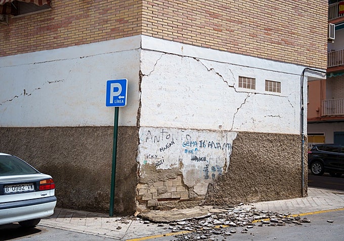 Consecuencias del terremoto en edificios y viviendas de la ciudad de Granada.