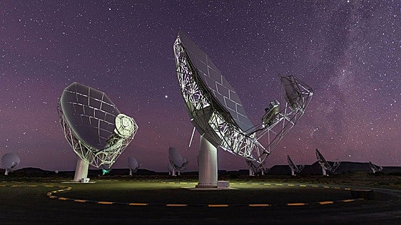 Astrónomos captan por primera vez señales de radio de un exoplaneta, un mundo fuera del Sistema Solar