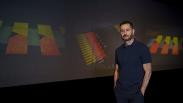'Postura y geometría en la era de la autocracia tropical'