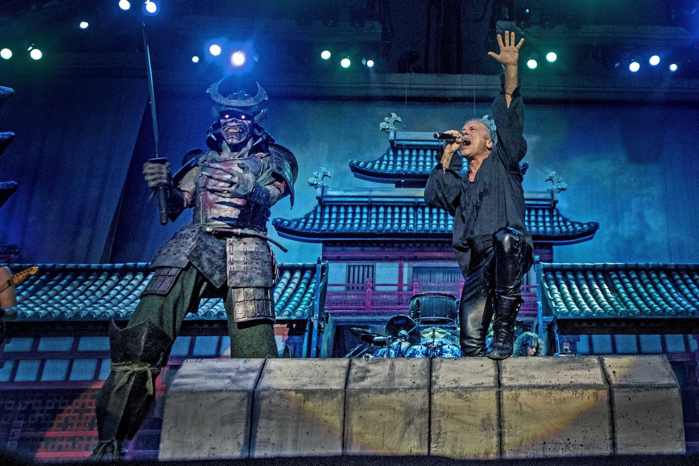 Una de las estrellas del show es un Eddie samurái de 3 metros de altura 