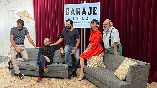 Eugenio Recuenco, Pablo Díez, Emiliano Suárez, María José Montiel (cuya presencia en Garaje Lola está pendiente de fecha) y Arturo Reverter, durnte la presentación