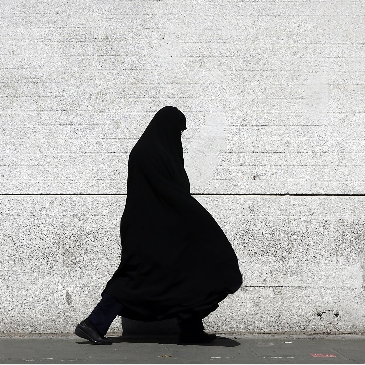 La rebelión del velo en Irán, a través de dos escritoras