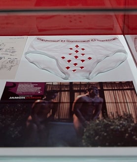 Imagen secundaria 2 - Detalles de la exposición sobre Bigas Luna en la Seminci de Valladolid