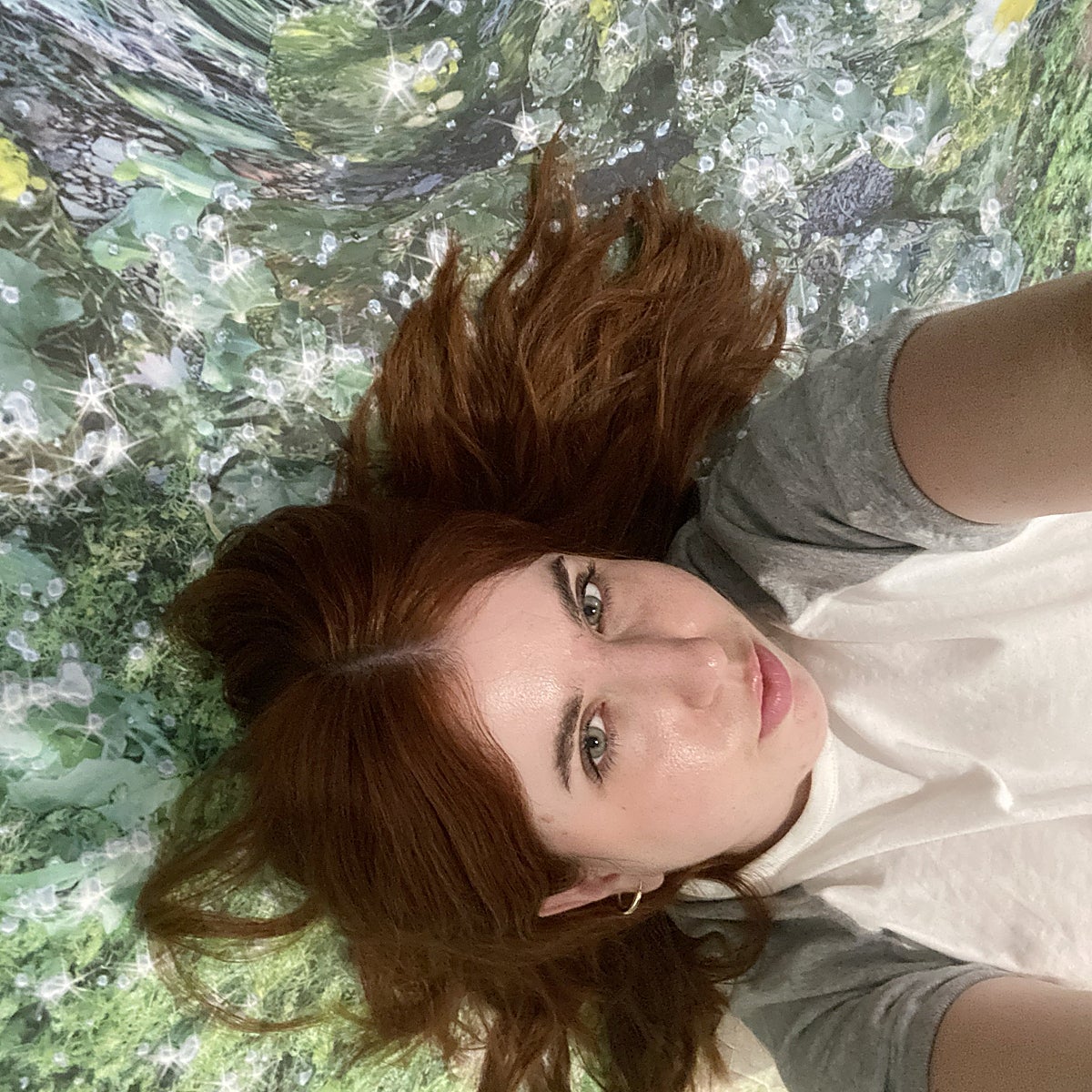 Lola Zoido: «Aunque una IA pudiera reemplazarme, no se lo pasaría tan bien como yo trabajando»