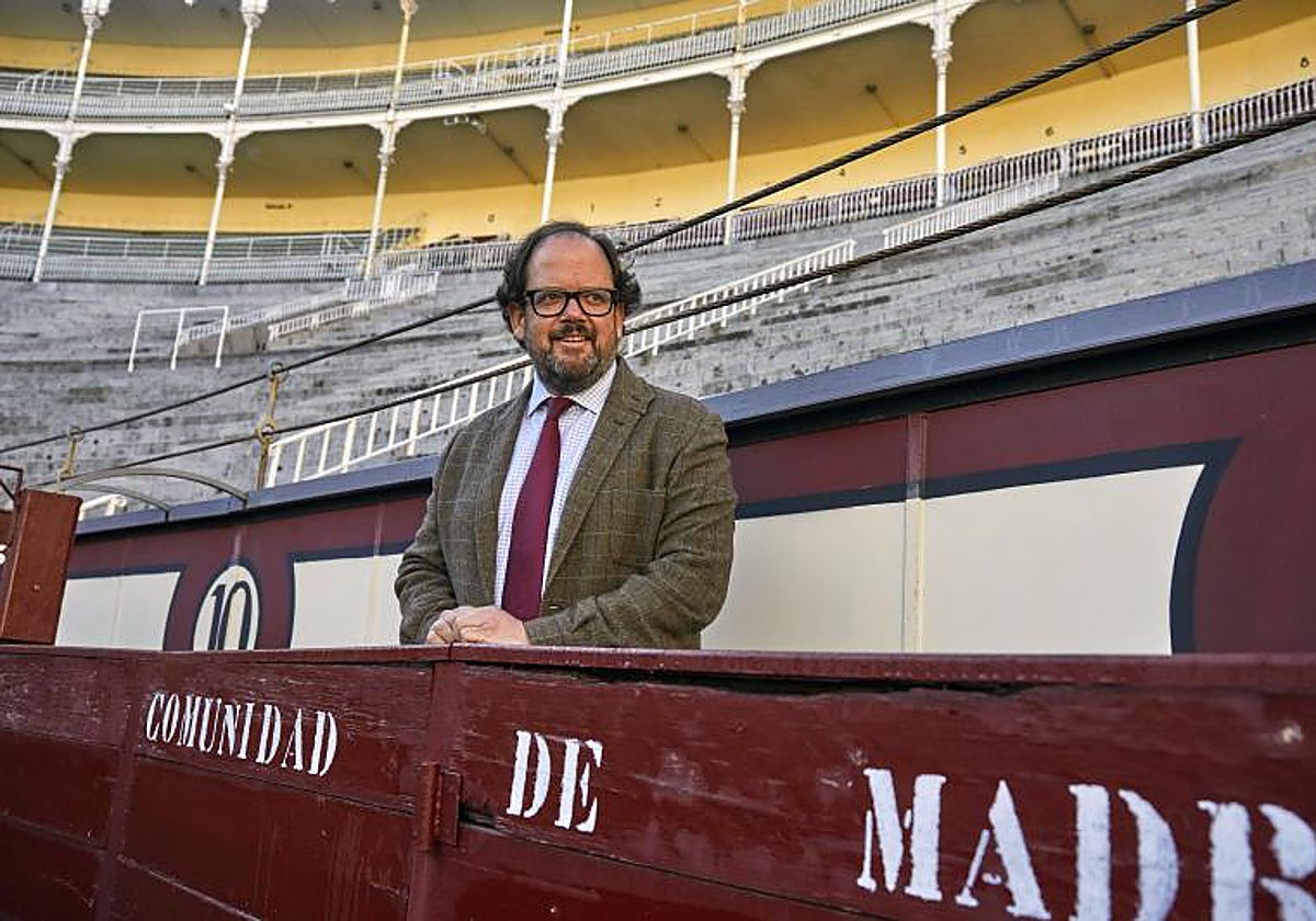 Luis Miguel Torres, director general de Seguridad de la Comunidad de Madrid, en el burladero de la Comunidad de Madrid