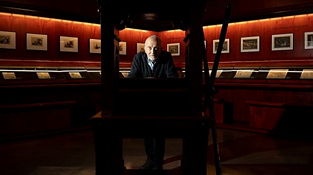 Juan Bordes, en el Gabinete Goya de Calcografía Nacional