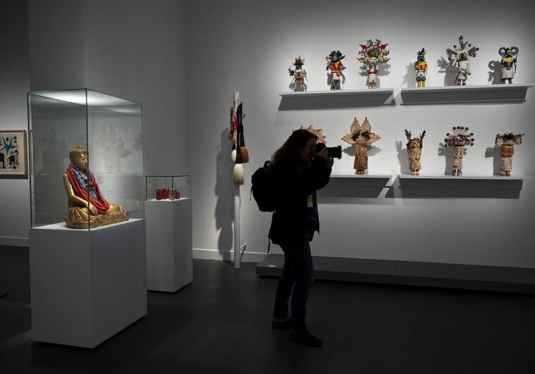 Caixaforum airea las obsesiones privadas y «los estratos ocultos» de Miró, Tàpies, Millares y Amorós