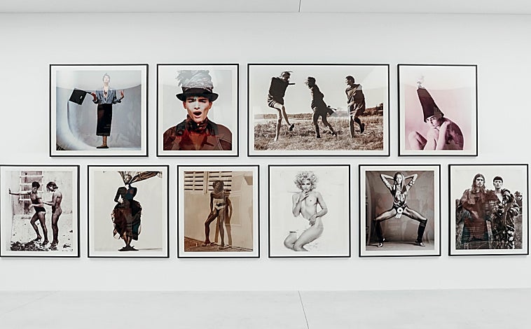 Imagen principal - Arriba, detalle del montaje de la muestra en La Coruña. Sobre estas líneas, Linda Evangelista, musa del fotógrafo, y Brent King