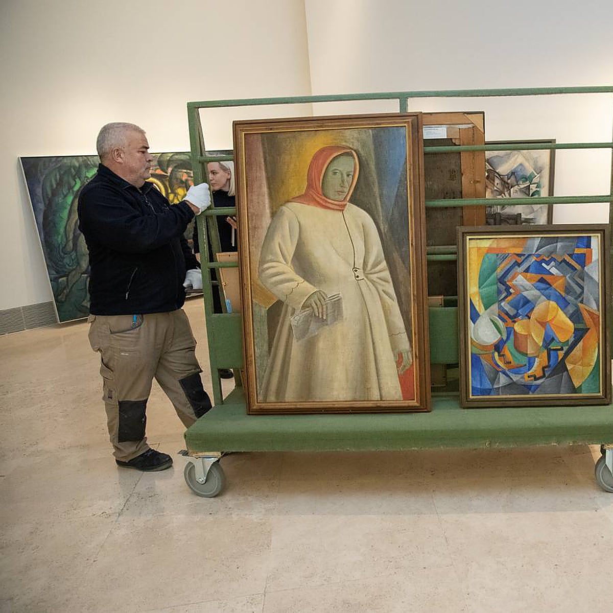 Así salió de Kiev el arte ucraniano, entre los misiles rusos, rumbo a Madrid