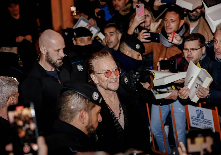 El bar de los recuerdos (o la turra) de Bono abre en Madrid