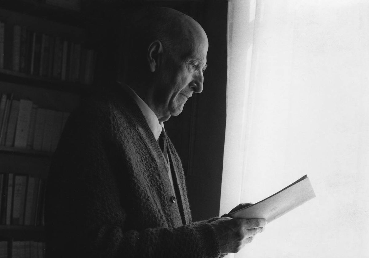El archivo de Vicente Aleixandre, a salvo tras cuarenta años en el limbo