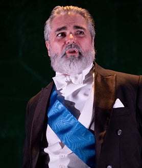 Imagen secundaria 2 - Alfredo Sandoval; Goizalde Nuñez y Rebeca Matellán; Ernesto Arias. 