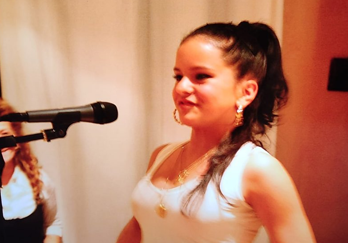 Rosalía despide su año más glorioso con unas conmovedoras imágenes de su primer concierto con trece años