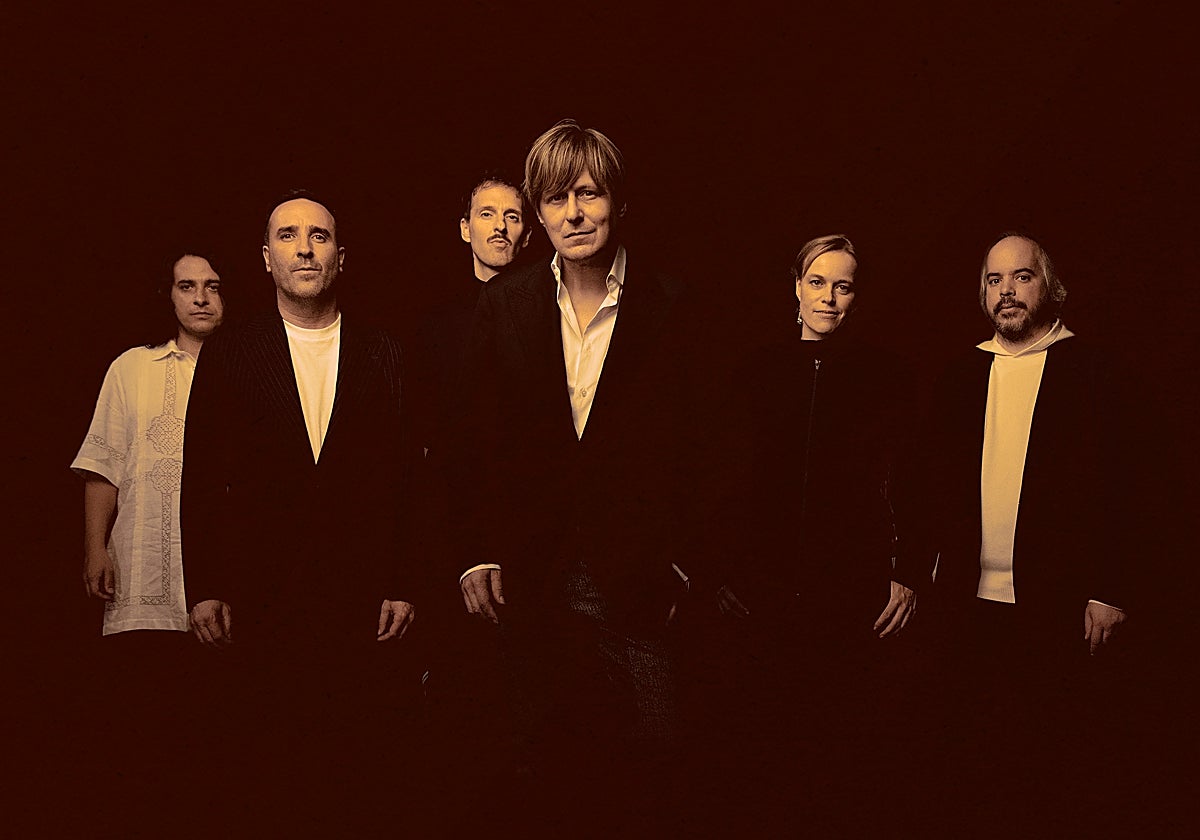 Nacho Vegas con su banda