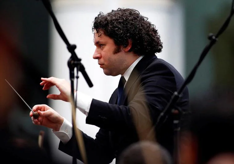 El venezolano Gustavo Dudamel, superestrella de la música clásica, ficha por la Filarmónica de Nueva York