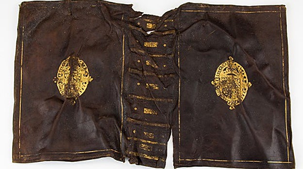 Encuadernación con escudo