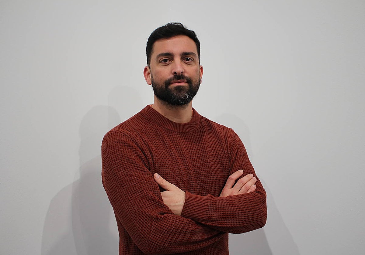 El artista canario Cristóbal Tabares