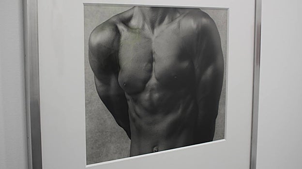 Una fotografía de Mapplethorpe en el estand de la galería Thomas Schulte