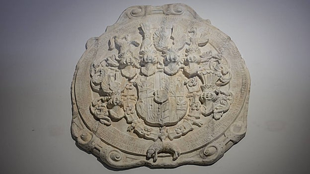 El escudo conservado en los Jerónimos