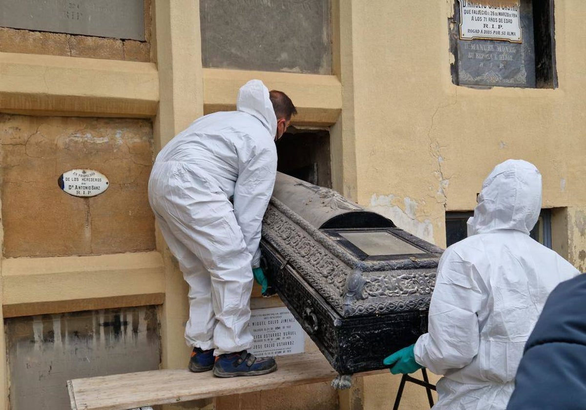 La exhumación del ataúd que se creía de Joaquín Gaztambide