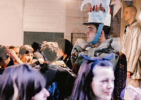 Imagen secundaria 1 - Sobre estas líneas, los espacios de La Juan Gallery y de Alimentación30. Arriba, Salón, de Ángela Cuadra y Kato, en la imagen  