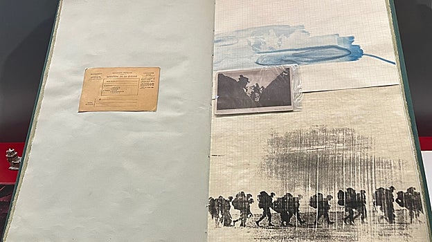 Uno de los libros de Rosser Meseguer en el Museo