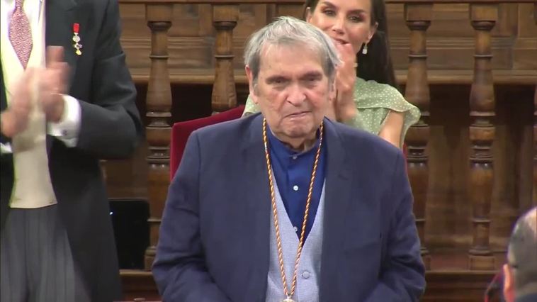 El Rey entrega el Premio Cervantes al poeta Rafael Cadenas