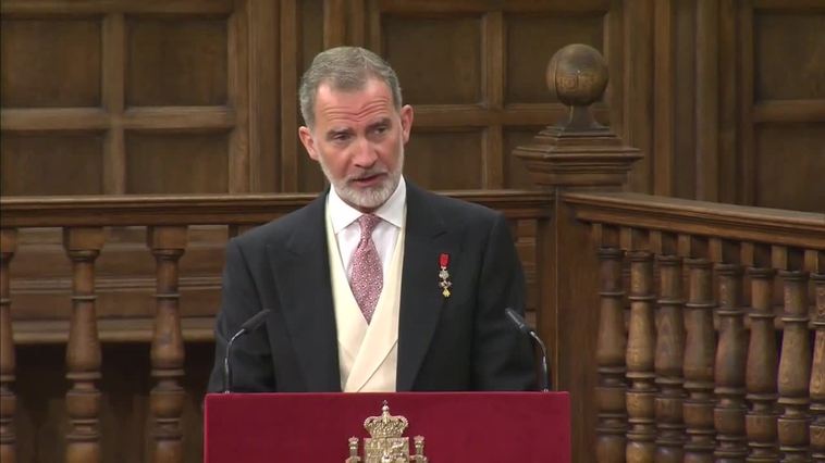 Felipe VI ensalza la poesía de Rafael Cadenas, que no quiere estilo sino "honradez"
