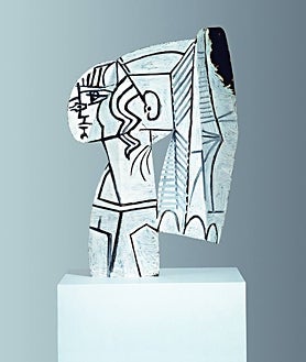 Imagen secundaria 2 - Arriba, Pablo Picasso. 'Bañista tendida'. Boisgeloup, otoño 1931. Yeso original. Fundación Almine y Bernard Ruiz-Picasso, Madrid. 