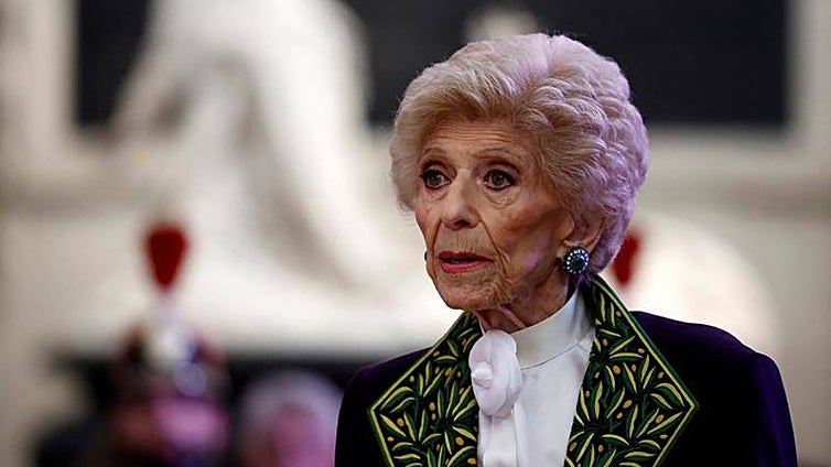 La historiadora Hélène Carrère d'Encausse, premio Princesa de Asturias de Ciencias Sociales 2023: guantes de seda, mano de hierro