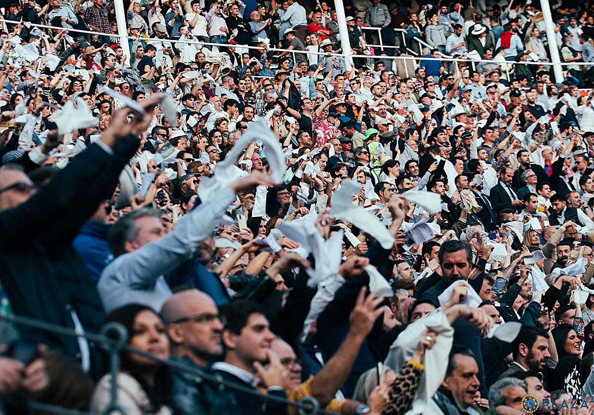 Las Ventas pidiendo las orejas del cuarto