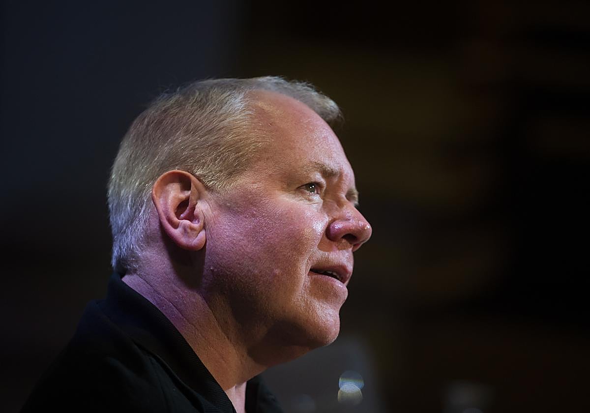 Bret Easton Ellis, retratado en la Fundación Telefónica