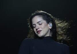 Rosalía defiende su libertad para cantar sobre sexo como «Madonna y Björk»