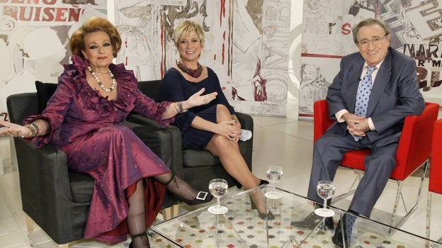 Carmen Sevilla, con Inés Ballester y Manolo Escobar en 'Cine de barrio' en 2010