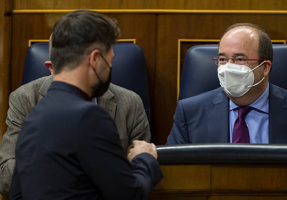 Gabriel Rufián y Miquel Iceta, en el Congreso de los Diputados