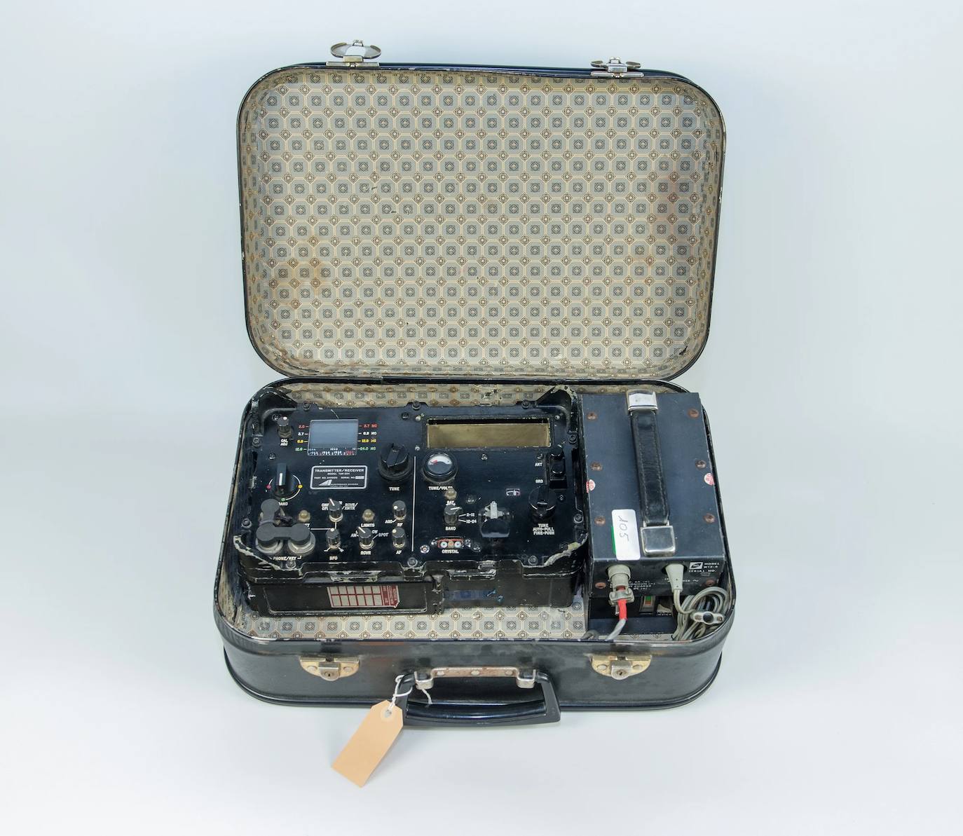 Equipo de radio TAR 224 A, compacto, autónomo e impermeable, desarrollado y utilizado por agentes de la CIA durante la Guerra Fría