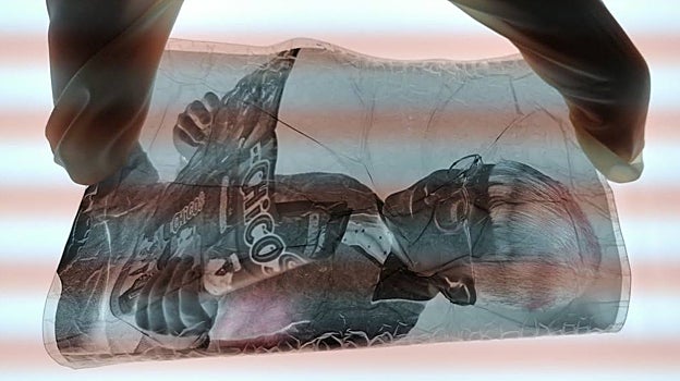 Imagen antes - El antes y después de una foto dañada por el síndrome del vinagre