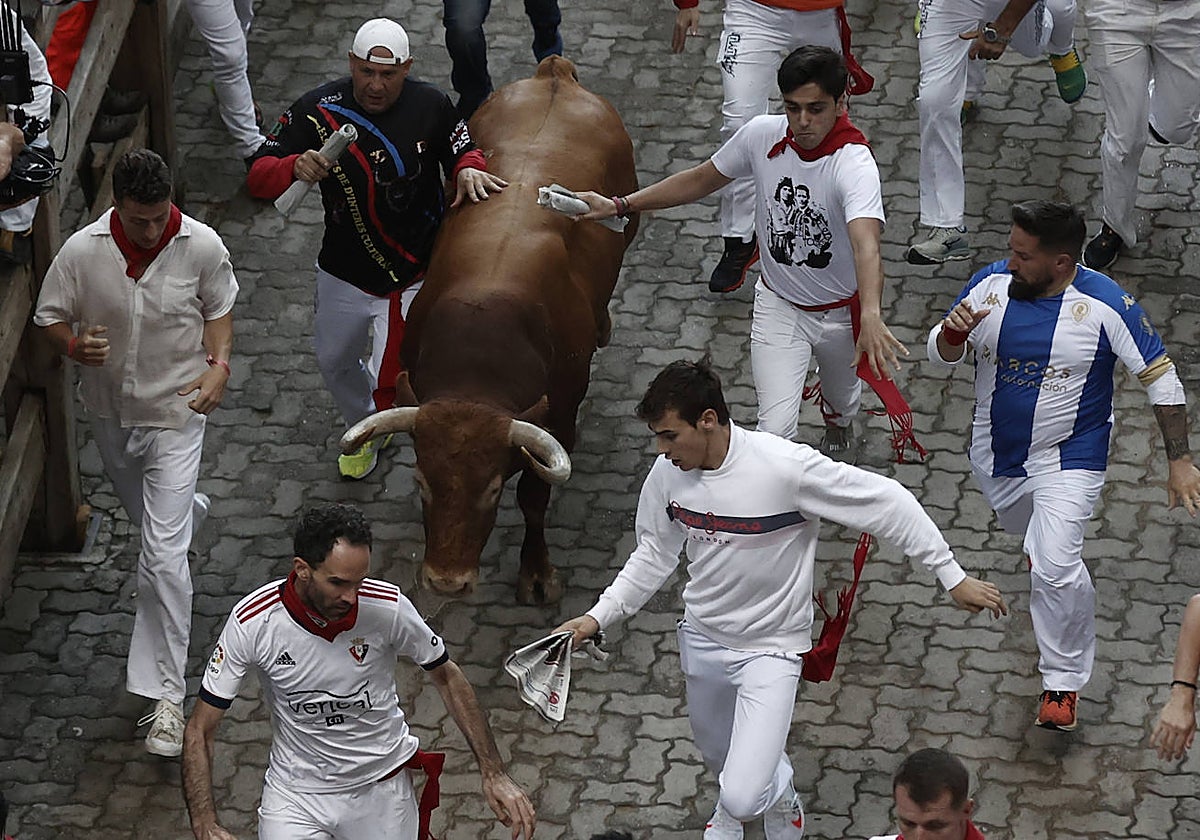 Los Cebada Gago corren por primera vez el encierro del domingo