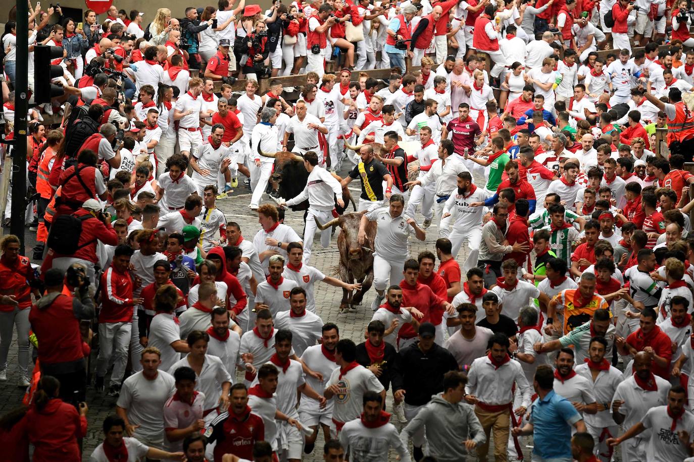 Ambiente del inicio de los encierro en Pamplona